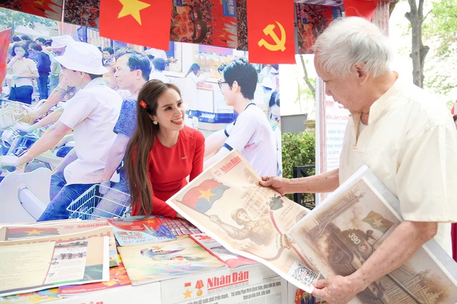 Công bố đợt truyền thông đặc biệt chào mừng 50 năm ngày Giải phóng miền nam, thống nhất đất nước của báo Nhân Dân - Ảnh 7.