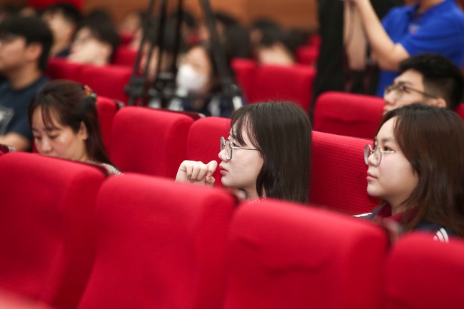 Khơi dậy và lan tỏa niềm tự hào dân tộc trong thế hệ trẻ - Ảnh 9.