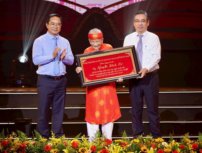 Tôn vinh 60 cá nhân tiêu biểu trong sự nghiệp xây dựng, bảo vệ và phát triển Thành phố Hồ Chí Minh giai đoạn 1975 - 2025 - Ảnh 2.
