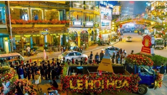 Lào Cai tăng cường quản lý hoạt động du lịch dịp 30/4 và 1/5 - Ảnh 1.