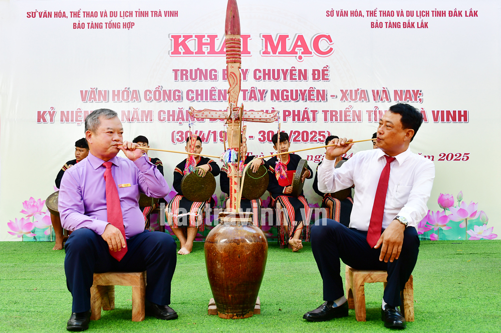 Trà Vinh: Khai mạc triển lãm “Văn hóa Cồng chiêng Tây Nguyên - Xưa và nay” - Ảnh 6.