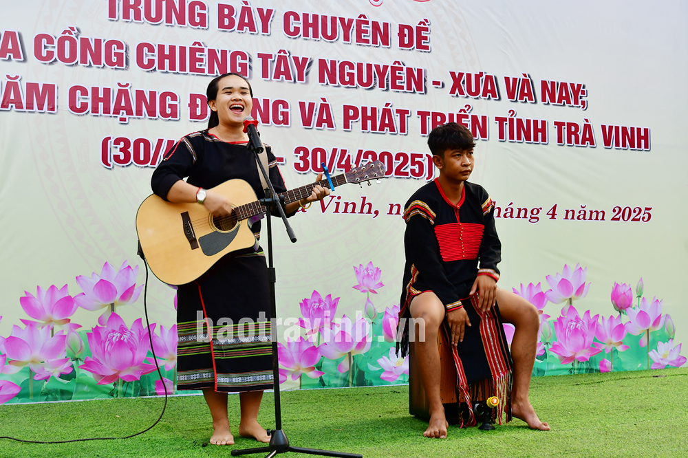 Trà Vinh: Khai mạc triển lãm “Văn hóa Cồng chiêng Tây Nguyên - Xưa và nay” - Ảnh 13.