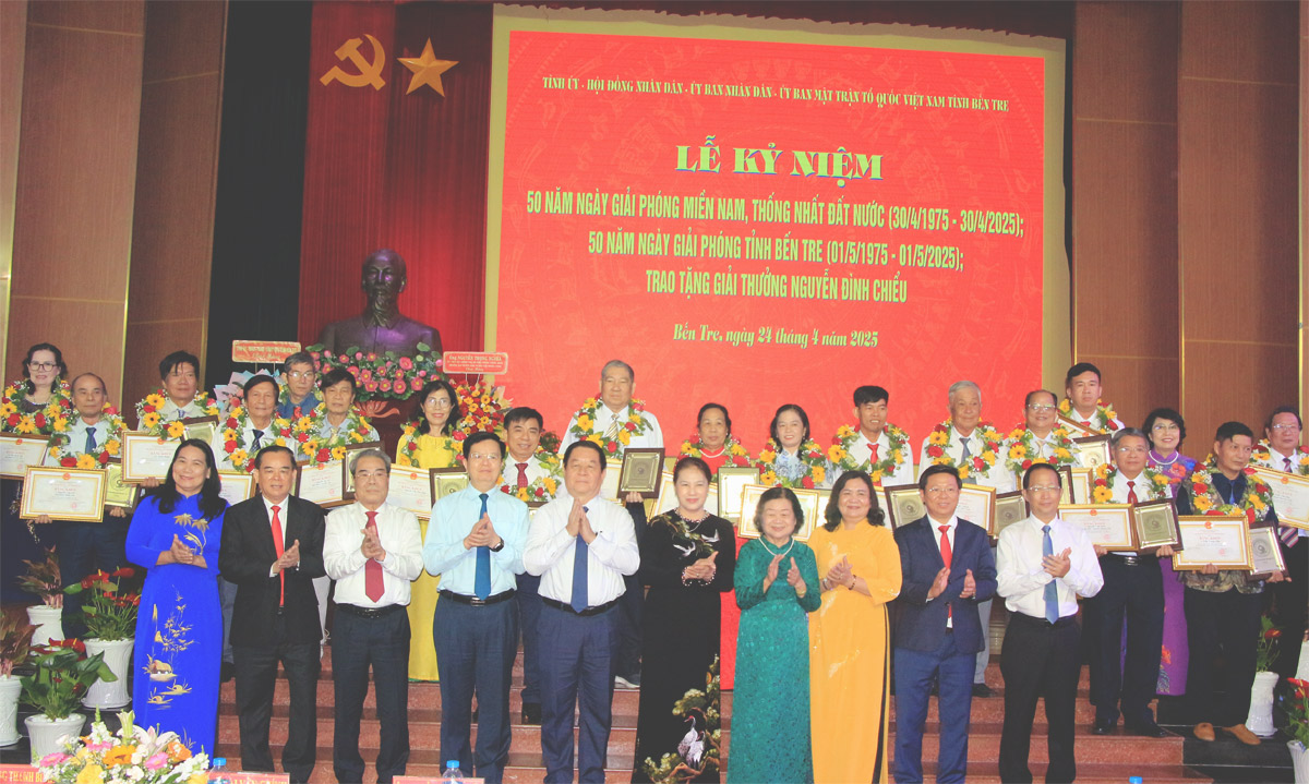 Bến Tre kỷ niệm 50 năm Ngày giải phóng miền Nam, thống nhất đất nước, 50 năm Ngày giải phóng tỉnh Bến Tre - Ảnh 6.