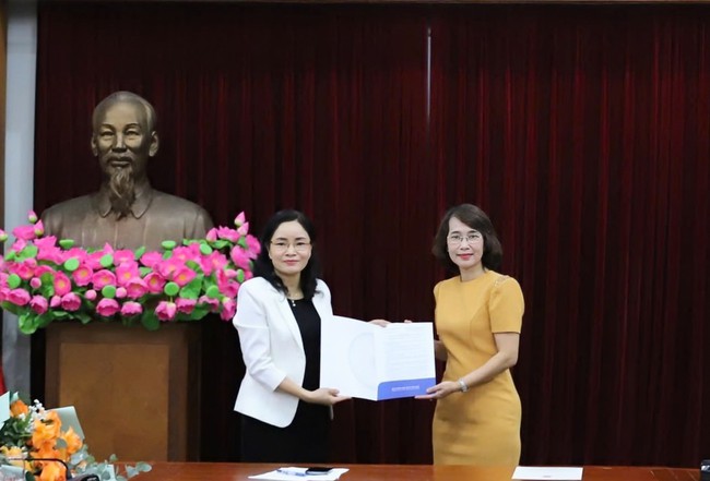 Trao quyết định nghỉ hưu trước tuổi cho 3 cán bộ của Bộ VHTTDL - Ảnh 4.