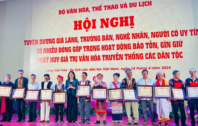 Bộ VHTTDL hướng dẫn tiêu chí đánh giá đối với công chức, viên chức và người lao động thực hiện chính sách nghỉ hưu trước tuổi, nghỉ thôi việc - Ảnh 1.