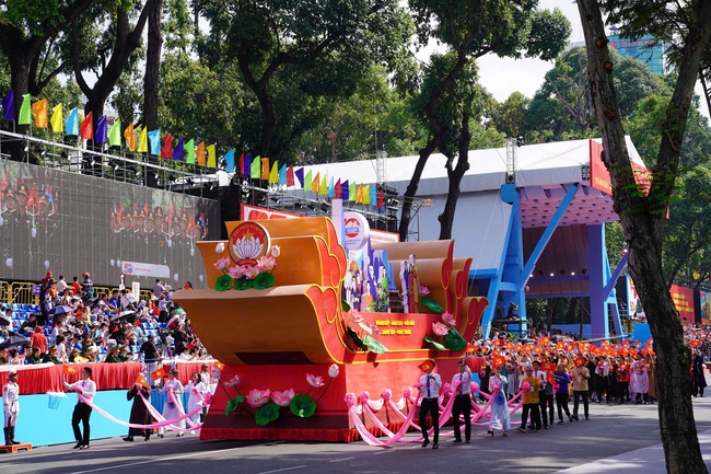 Hình ảnh trang nghiêm, hào hùng Tổng duyệt diễu binh, diễu hành cấp Nhà nước kỷ niệm 30/4 tại Thành phố Hồ Chí Minh - Ảnh 7.