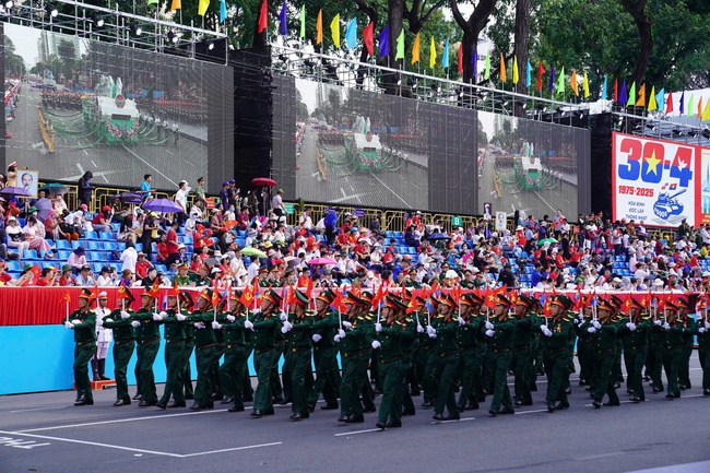 Hình ảnh trang nghiêm, hào hùng Tổng duyệt diễu binh, diễu hành cấp Nhà nước kỷ niệm 30/4 tại Thành phố Hồ Chí Minh - Ảnh 20.