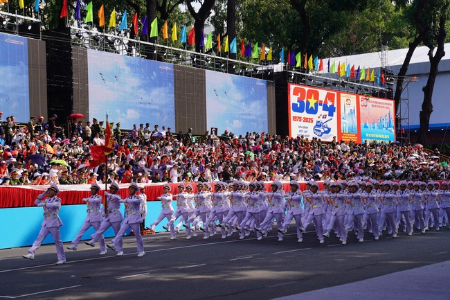 Hình ảnh trang nghiêm, hào hùng Tổng duyệt diễu binh, diễu hành cấp Nhà nước kỷ niệm 30/4 tại Thành phố Hồ Chí Minh - Ảnh 5.