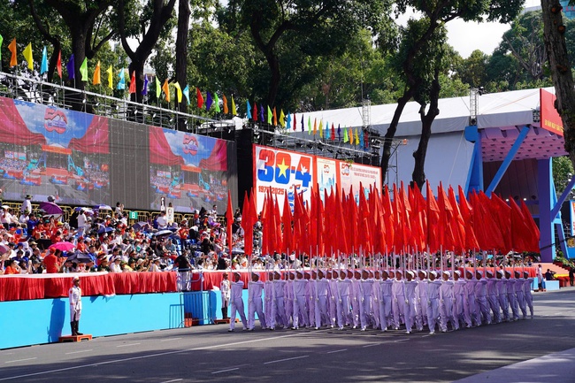 Hình ảnh trang nghiêm, hào hùng Tổng duyệt diễu binh, diễu hành cấp Nhà nước kỷ niệm 30/4 tại Thành phố Hồ Chí Minh - Ảnh 15.