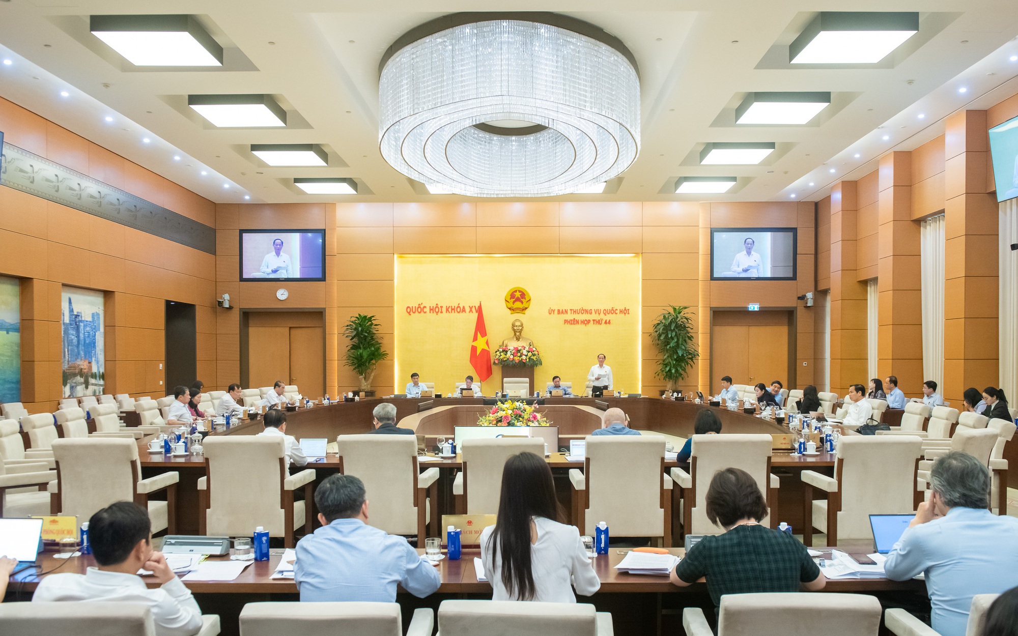 Ủy ban Thường vụ Quốc hội cho ý kiến về dự thảo Nghị quyết đào tạo các ngành, nghề chuyên môn đặc thù trong lĩnh vực nghệ thuật