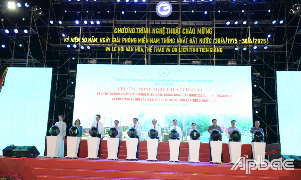 Khai mạc Lễ hội Văn hóa, Thể thao và Du lịch tỉnh Tiền Giang lần thứ 2 năm 2025 - Ảnh 4.