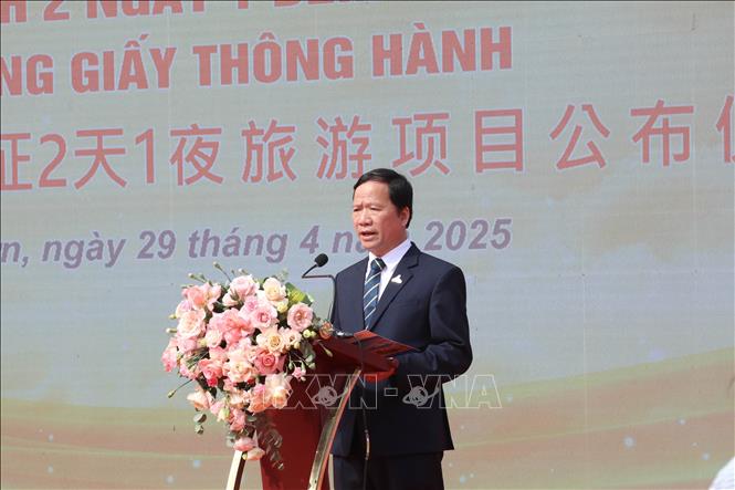Ra mắt sản phẩm du lịch mới sử dụng giấy thông hành giữa Việt Nam - Trung Quốc - Ảnh 2.