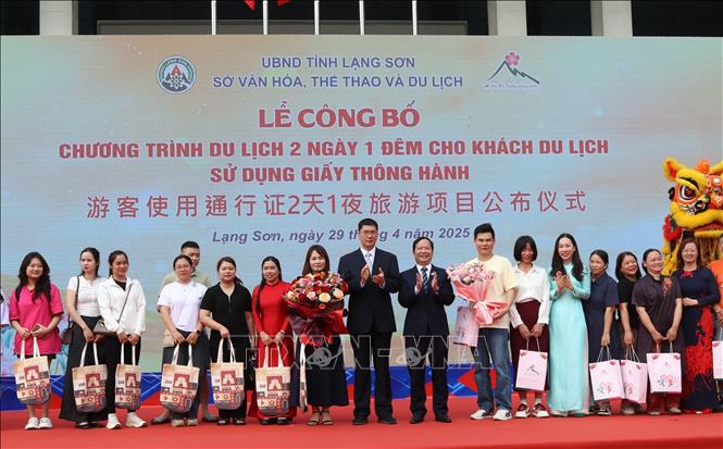 Ra mắt sản phẩm du lịch mới sử dụng giấy thông hành giữa Việt Nam - Trung Quốc - Ảnh 4.