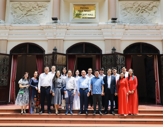 Bộ trưởng Nguyễn Văn Hùng làm việc với Nhạc Viện TP.HCM và Trường Đại học Văn Hóa TP.HCM - Ảnh 8.