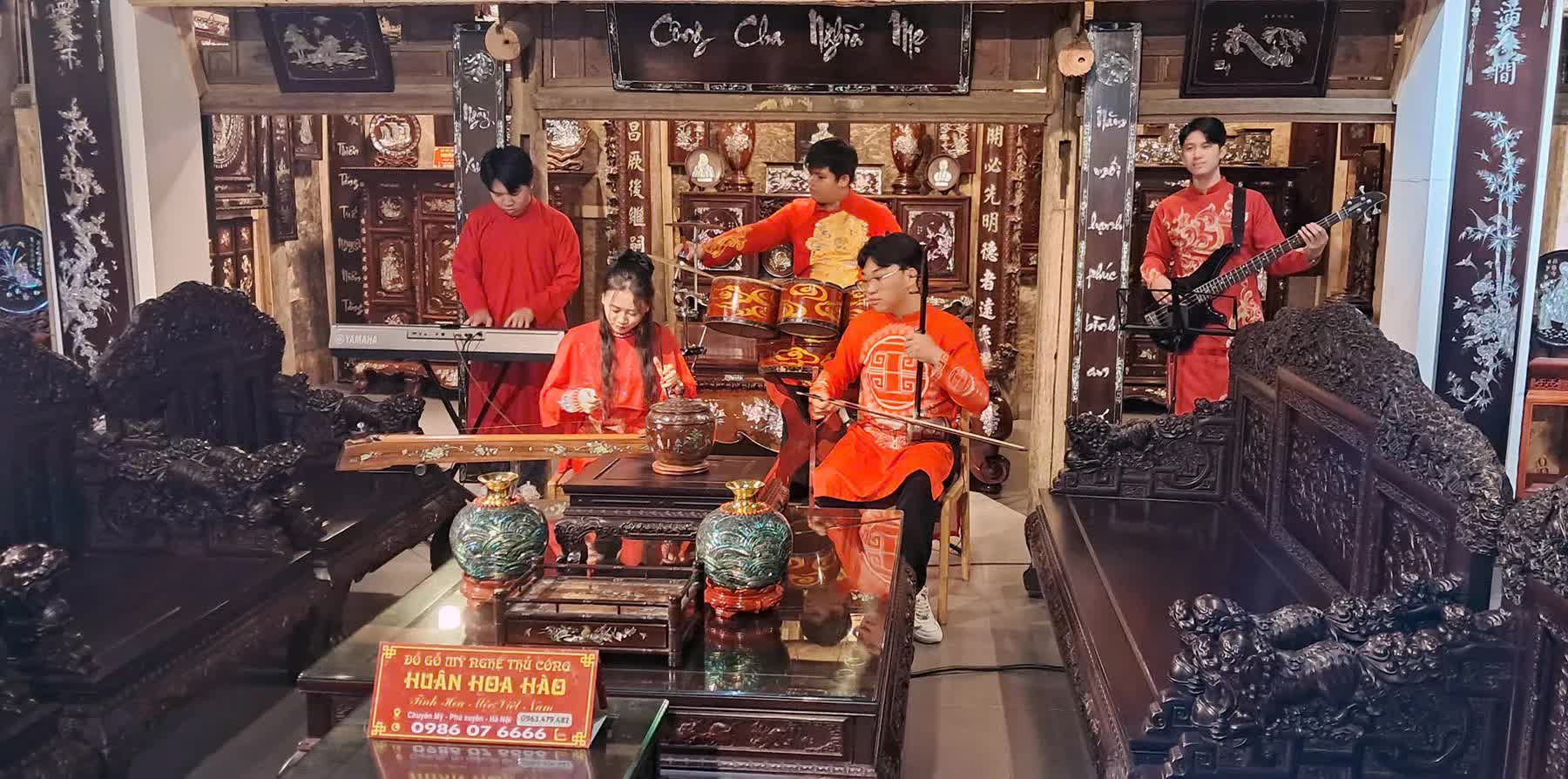 “Đánh thức” tiềm năng du lịch phố cổ Hà Nội - Ảnh 1.