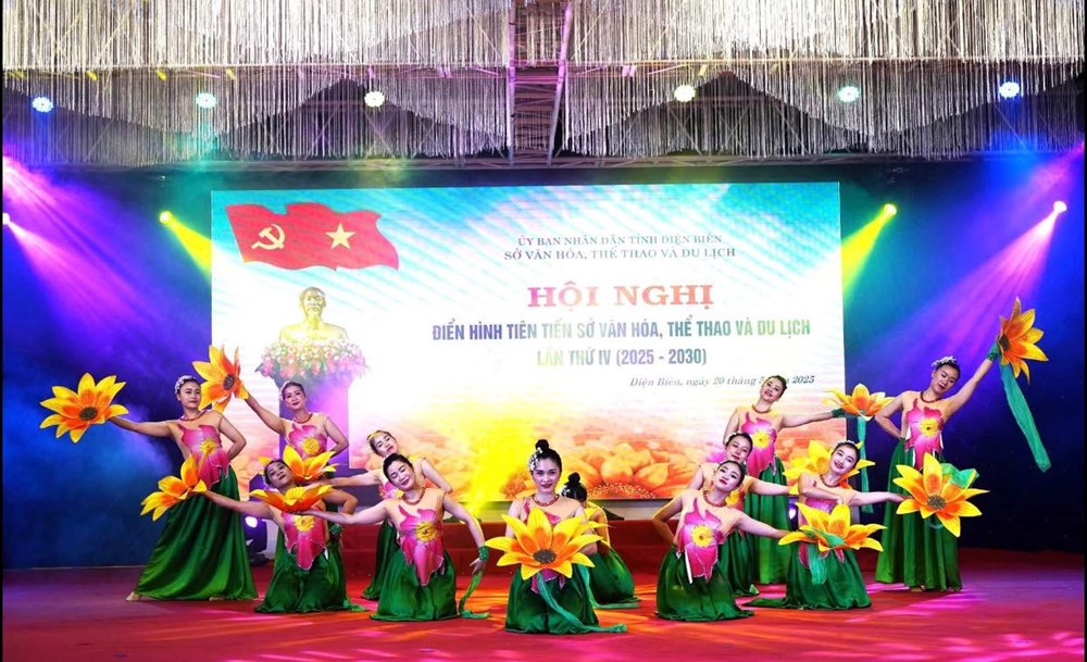 Điện Biên: Biểu dương 56 tập thể, cá nhân điển hình tiên tiến ngành VHTTDL - Ảnh 1.