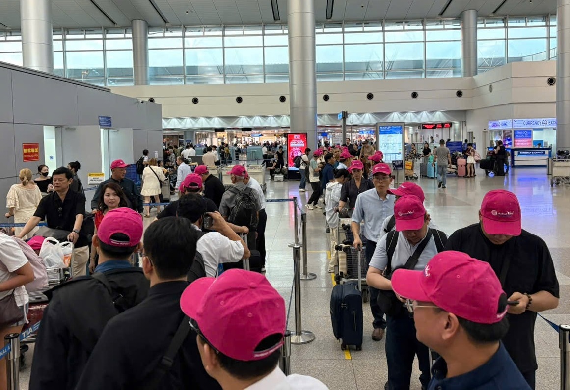 Du lịch, hàng không rộn ràng vào mùa cao điểm Hè 2025 - Ảnh 3.