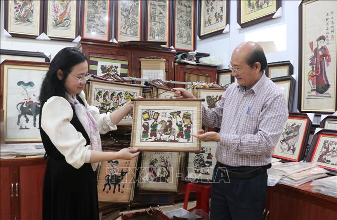 Hành trình đưa tranh dân gian Đông Hồ vươn ra thế giới - Ảnh 1.