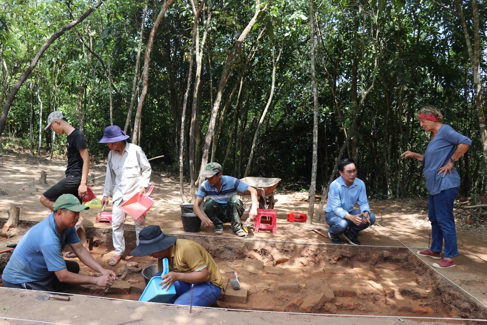 Những phát hiện mới trong quá trình khai quật tại Khu đền tháp Mỹ Sơn - Ảnh 1.