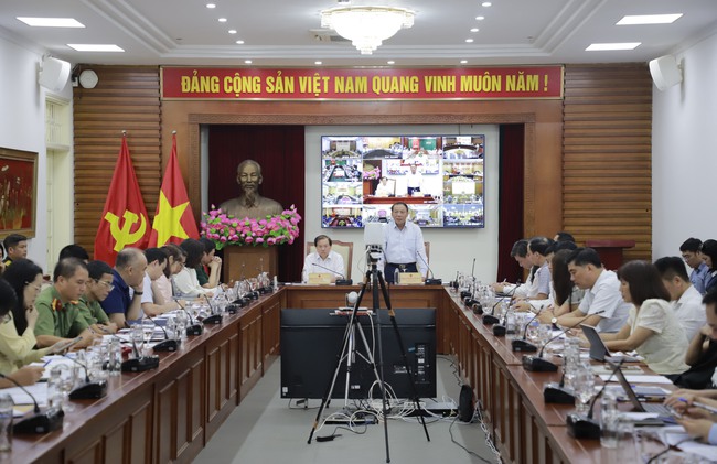 Bộ trưởng Nguyễn Văn Hùng chủ trì cuộc họp Ban Tổ chức Triển lãm thành tựu kinh tế - xã hội nhân kỷ niệm 80 năm Ngày Quốc khánh - Ảnh 1.