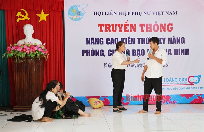 Bình Phước: Xây dựng, duy trì và nhân rộng các mô hình gia đình tiêu biểu, mô hình phòng, chống bạo lực gia đình - Ảnh 1.