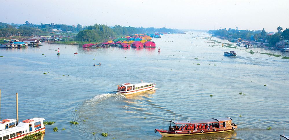 TP. Hồ Chí Minh - Long An hợp tác phát triển sản phẩm du lịch về nguồn “Sắc màu vùng biên” - Ảnh 1.