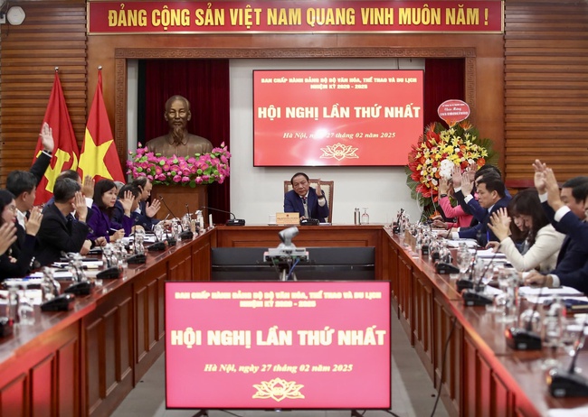 Đại hội Đảng bộ Bộ VHTTDL nhiệm kỳ 2025- 2030: Phát triển mạnh mẽ, toàn diện văn hóa, con người Việt Nam trong kỷ nguyên mới - Ảnh 1.