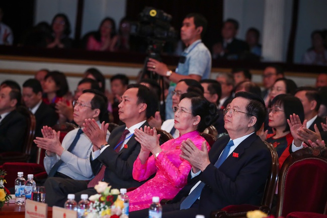 Khai mạc Đại hội đại biểu Đảng bộ Bộ Văn hóa, Thể thao và Du lịch lần thứ I, nhiệm kỳ 2025- 2030 - Ảnh 1.