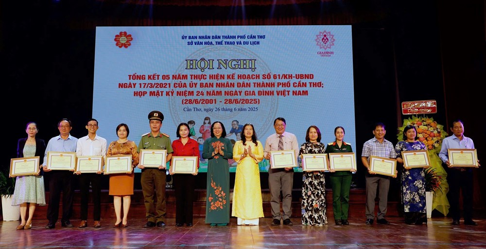 Cần Thơ: Sôi nổi các hoạt động chào mừng Ngày Gia đình Việt Nam - Ảnh 1.