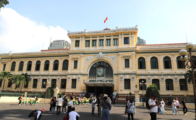 Tình hình kinh tế - xã hội Thành phố Hồ Chí Minh 6 tháng đầu năm 2025 đạt kết quả tích cực - Ảnh 3.