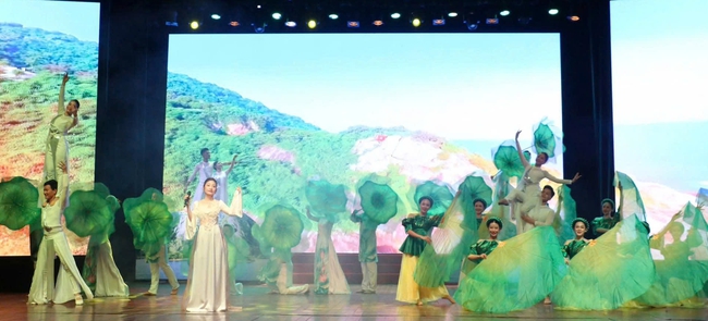 "Xuôi bè sông Mã" - Bản hòa ca đầy tự hào của xứ Thanh - Ảnh 2.