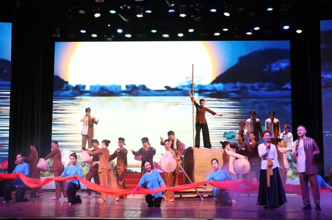 "Xuôi bè sông Mã" - Bản hòa ca đầy tự hào của xứ Thanh - Ảnh 3.
