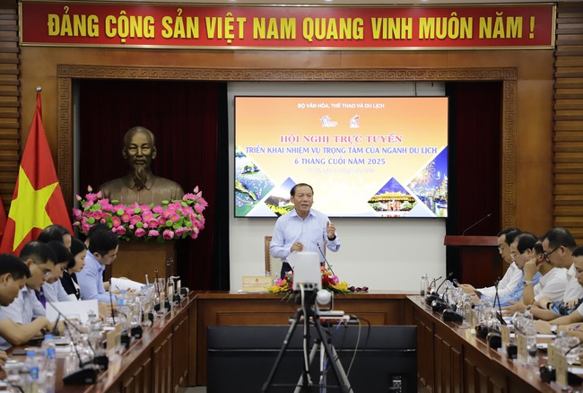 Bộ trưởng Nguyễn Văn Hùng: Sớm "Vẽ lại bản đồ du lịch Việt Nam", đưa du lịch trở thành ngành kinh tế truyền cảm hứng - Ảnh 1.