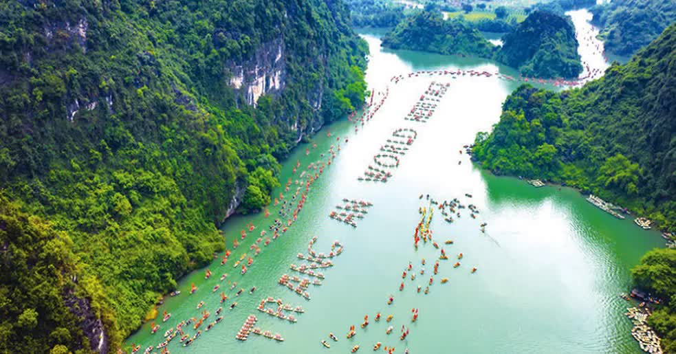 Ninh Bình hướng đến trung tâm du lịch di sản – sinh thái tầm quốc tế - Ảnh 1.