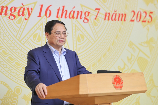 Thủ tướng yêu cầu thúc đẩy phát triển công nghiệp văn hóa, đẩy mạnh xúc tiến, quảng bá du lịch - Ảnh 2.