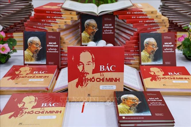 Ra mắt hai cuốn sách tham khảo đặc biệt về Chủ tịch Hồ Chí Minh - Ảnh 2.