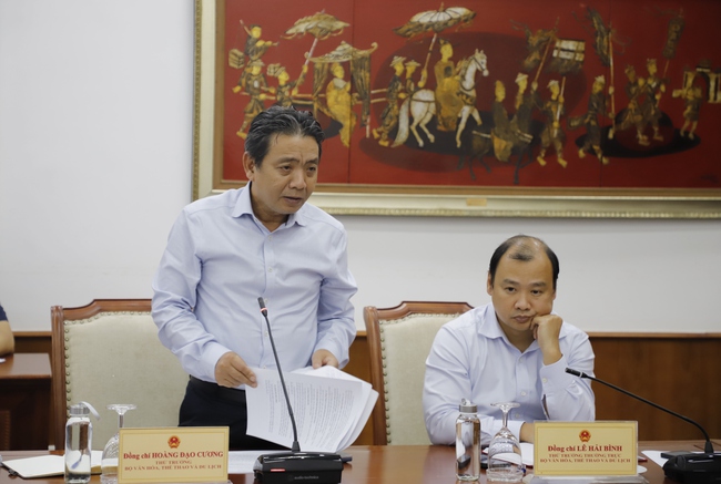 Bộ trưởng Nguyễn Văn Hùng chủ trì cuộc họp tập thể lãnh đạo Bộ VHTTDL về việc quán triệt, triển khai một số nhiệm vụ trọng tâm thời gian tới - Ảnh 5.