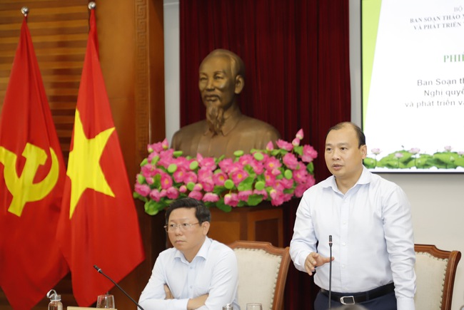 Phiên họp thứ nhất Ban Soạn thảo, Tổ Biên tập xây dựng dự thảo Nghị quyết của Bộ Chính trị về Chấn hưng và phát triển văn hóa Việt Nam trong kỷ nguyên mới - Ảnh 6.