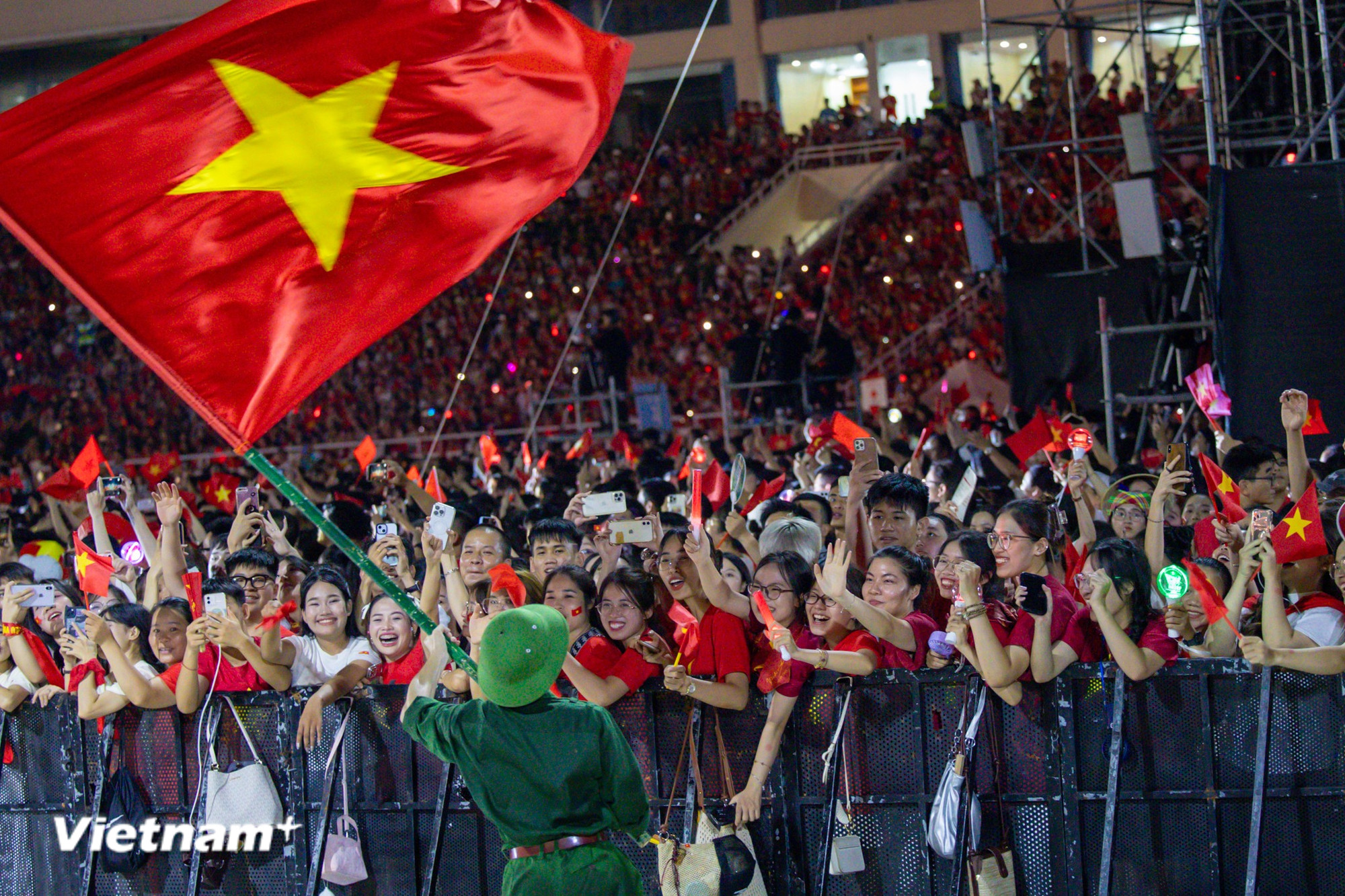 Sức hút từ các concert quốc gia: Khi âm nhạc kết nối tình yêu đất nước - Ảnh 6.