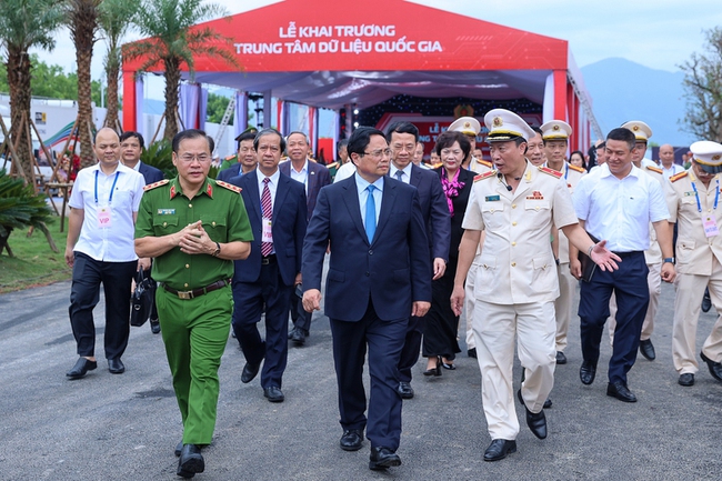 Thủ tướng: Trung tâm Dữ liệu quốc gia phải là "trái tim" của chuyển đổi số  - Ảnh 1.