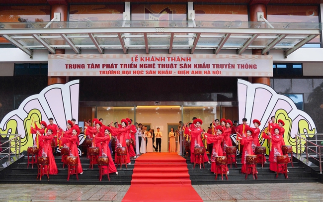Khánh thành Trung tâm Phát triển Nghệ thuật sân khấu truyền thống của Trường Đại học Sân khấu - Điện ảnh Hà Nội - Ảnh 2.