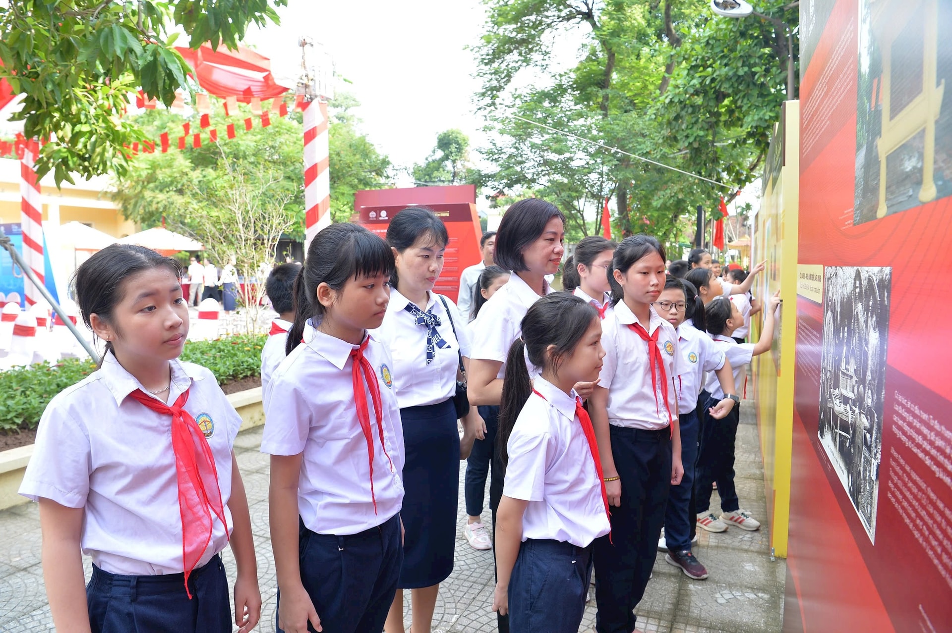Hà Nội: Trưng bày hơn 100 hình ảnh, tư liệu về “Cổ Loa - Truyền thống và cách mạng” - Ảnh 4.