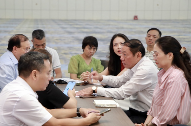 Bộ trưởng Nguyễn Văn Hùng kiểm tra tiến độ Triển lãm thành tựu Đất nước nhân dịp 80 năm Ngày Quốc khánh - Ảnh 2.