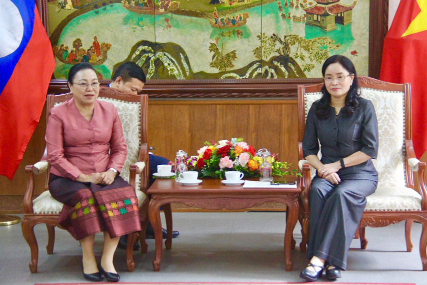 80 năm Quốc khánh: Đại sứ Lào tại Việt Nam chúc mừng tập thể Lãnh đạo, cán bộ Bộ Văn hóa, Thể thao và Du lịch - Ảnh 1.