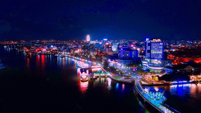 Cần Thơ: Phát triển sản phẩm du lịch đêm tạo động lực thúc đẩy ngành thương mại dịch vụ - Ảnh 1.