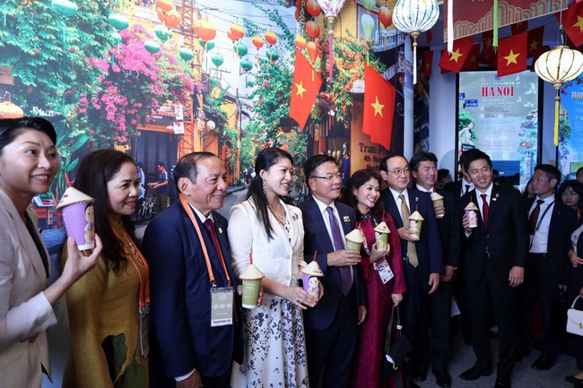 Nhà Triển lãm Việt Nam tại EXPO 2025 là nơi hội tụ tinh hoa văn hóa, trí tuệ và khát vọng vươn lên của dân tộc Việt Nam - Ảnh 4.