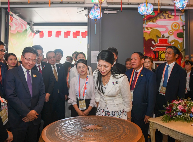 Ấn tượng Ngày Quốc gia Việt Nam tại EXPO 2025 - Ảnh 12.