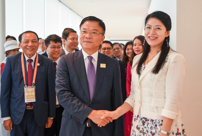 Ấn tượng Ngày Quốc gia Việt Nam tại EXPO 2025 - Ảnh 5.
