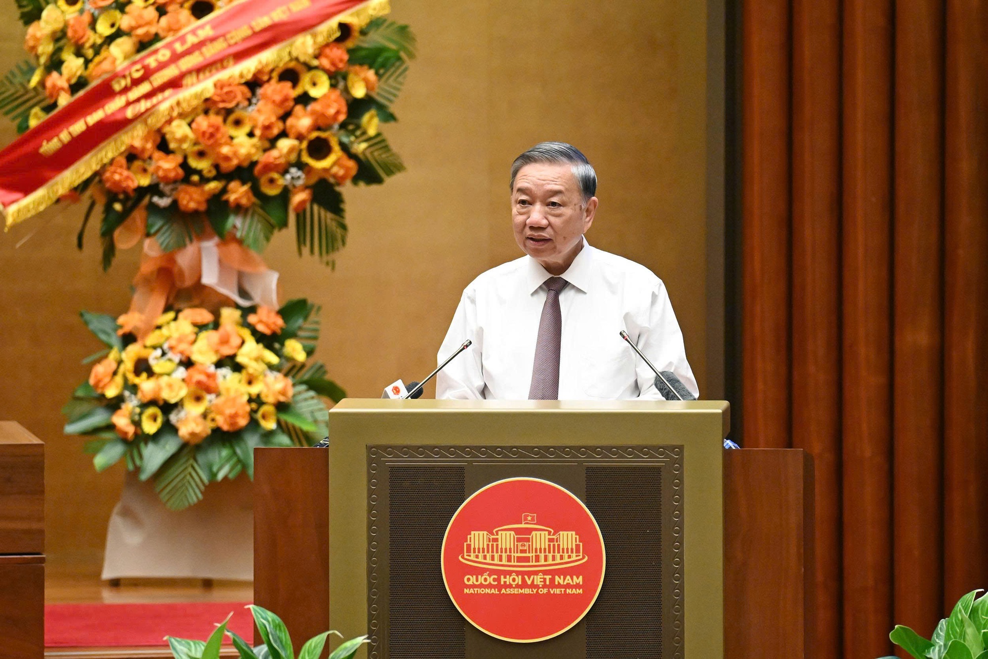 Tổng Bí thư Tô Lâm: Phong trào "Bình dân học vụ số" phải trở thành một phong trào cách mạng, toàn dân, toàn diện, bao trùm, sâu rộng - Ảnh 2.