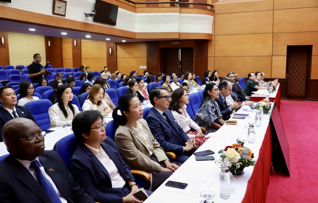 Ngày Văn hóa thế giới tại Hà Nội: Tôn vinh các giá trị văn hóa, thúc đẩy giao lưu, hợp tác quốc tế và quảng bá hình ảnh, văn hóa Việt Nam - Ảnh 4.
